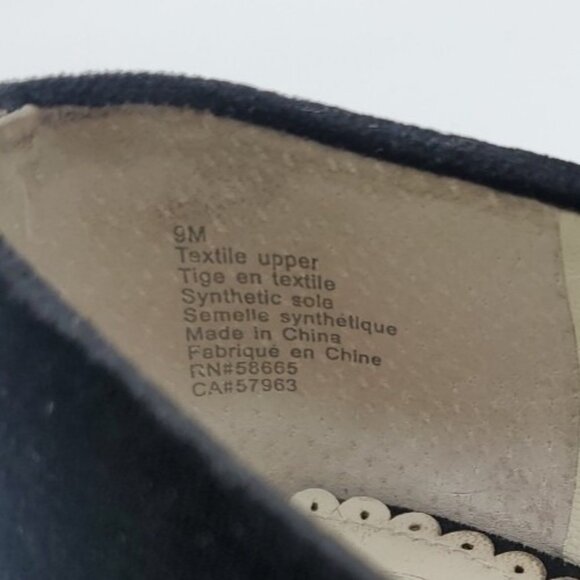 1901 Ladies Black Velvet Flats with Fabric Bows Size 9 M - Picture 11 of 11